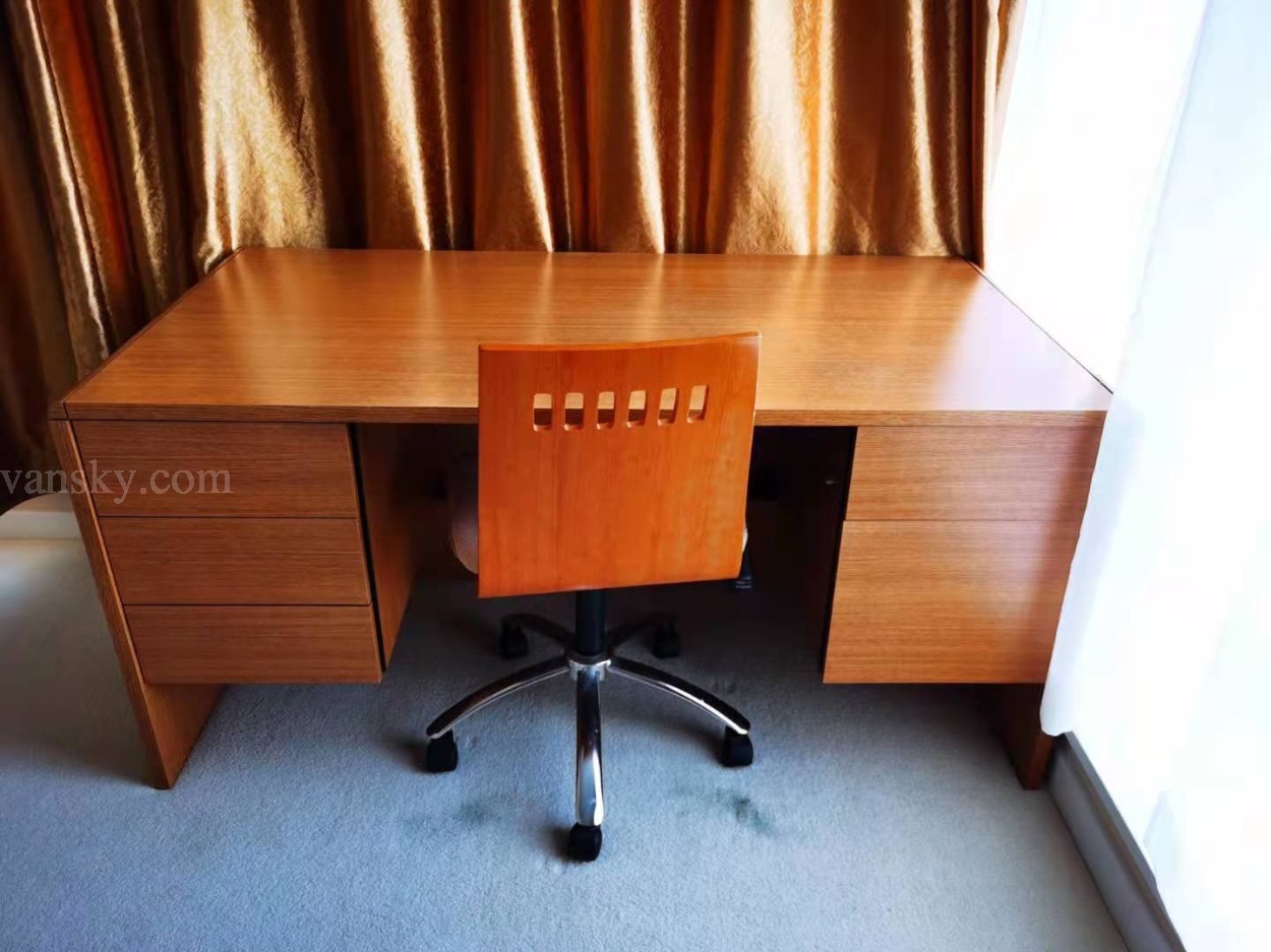 210127151722_$250 hardwood desk with chair.jpeg